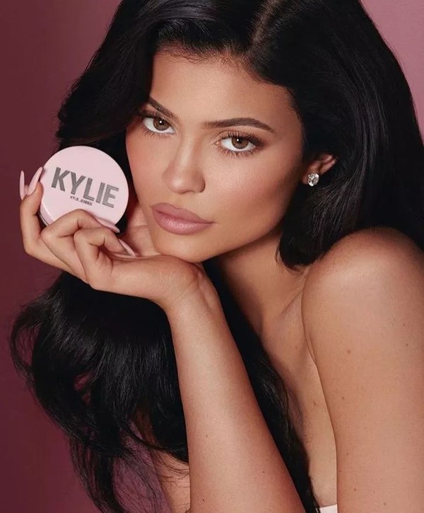 Kylie Jenner凭什么成为最年轻的10亿富翁？