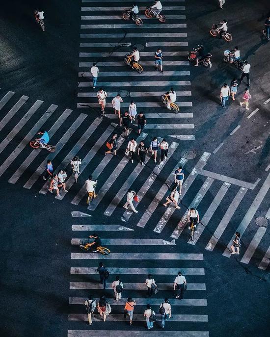 上海-张杨路十字路口