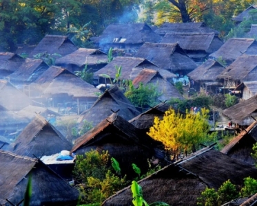 被大火烧毁的中国最后一个原始村落 人生最大的错觉是来日方长……