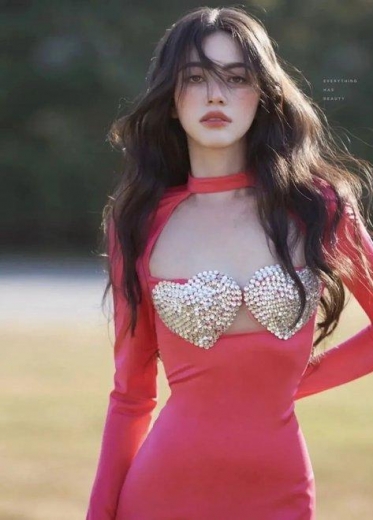 Jennie的衣服，看馋馋馋了…