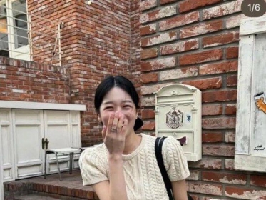 金智秀新照真绝了 韩女星是会拍照的！